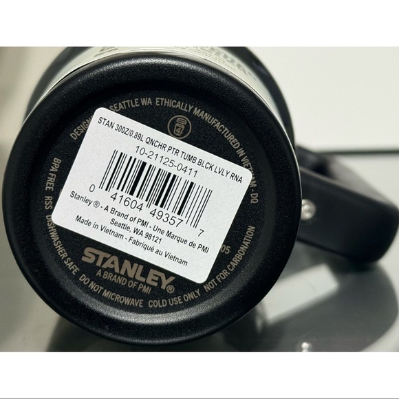 STANLEY VALENTINE’S QUENCHER PROTOUR FLIP STRAW TUMBLER, 30OZ- BLACK LOVELY - Picture 4 of 4